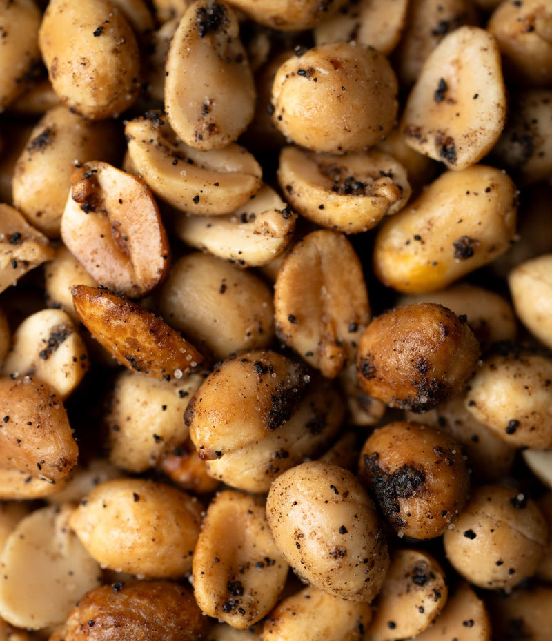 Black truffle peanuts