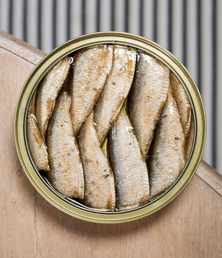 Oil-smoked sprats