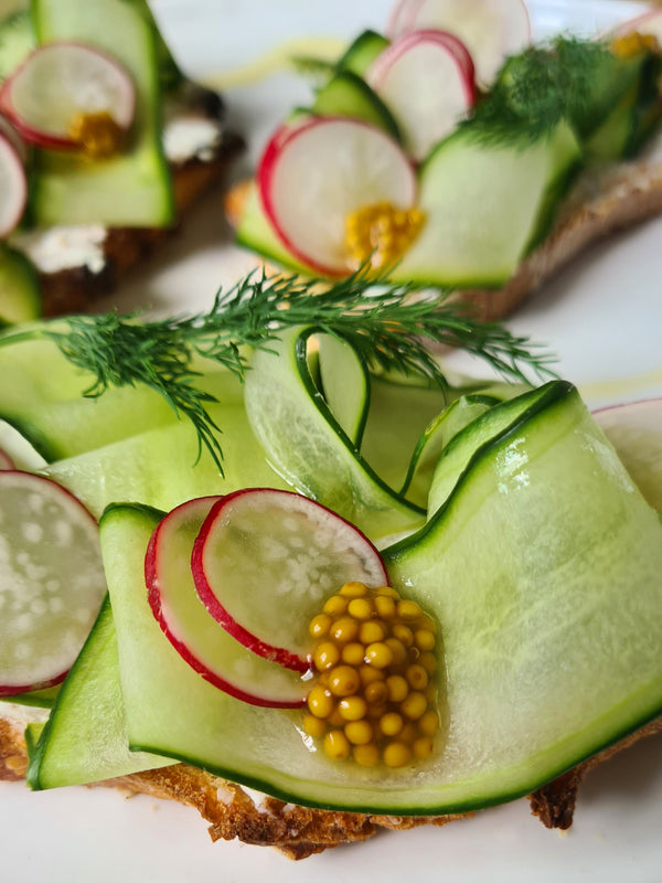 Pickles de graines de moutarde : qu’est-ce que c’est et comment les utiliser ?